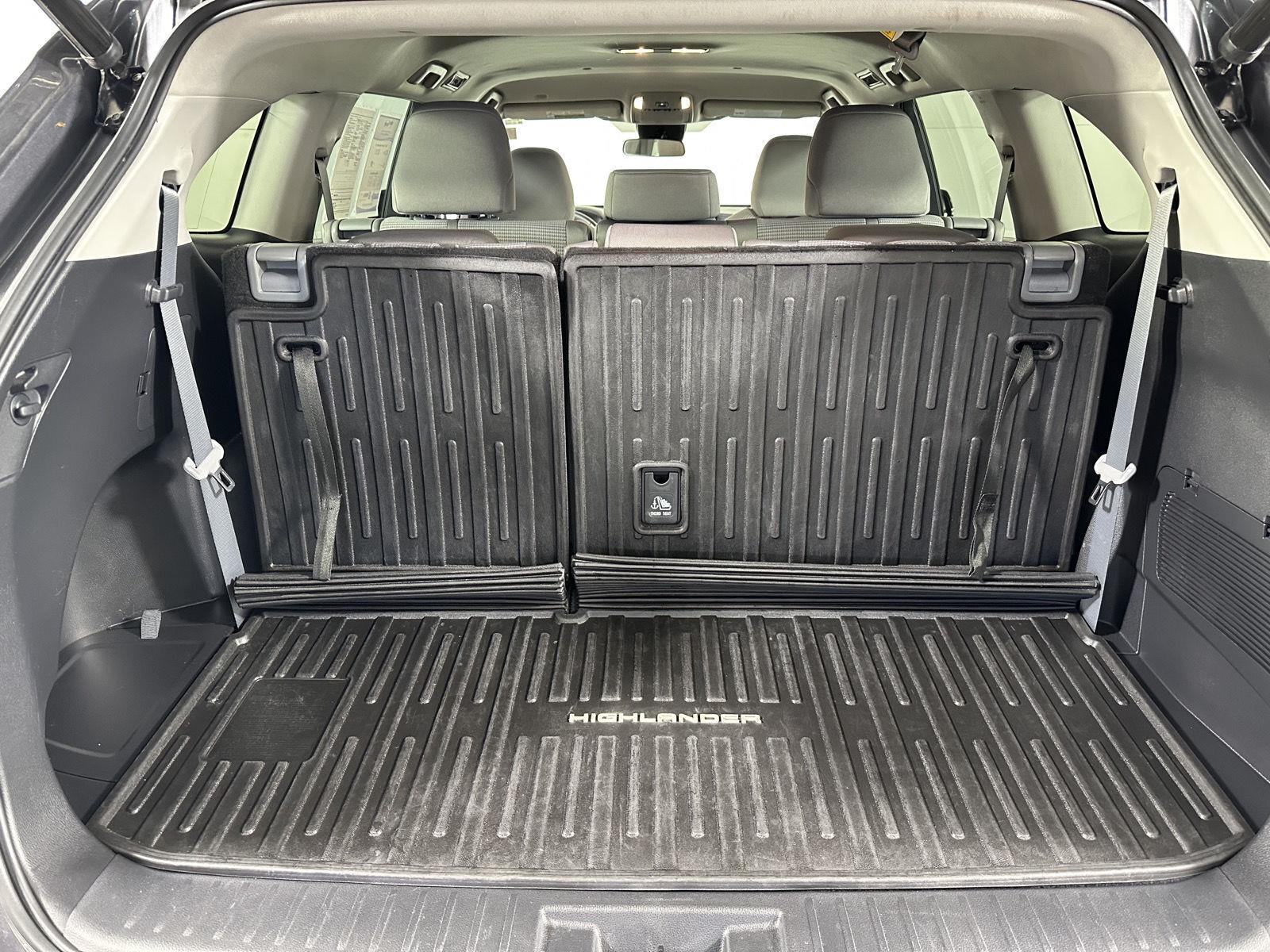 Used 2021 Magnetic Gray Metallic Toyota LE image 18