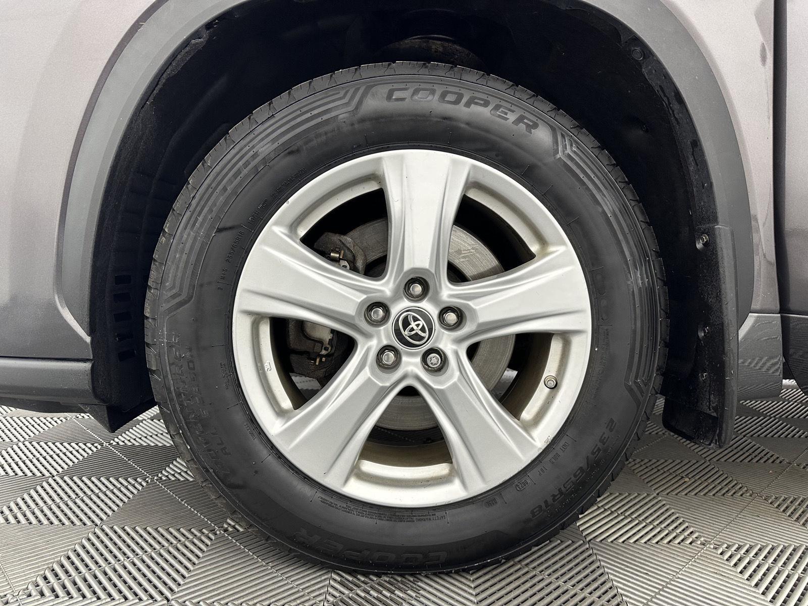 Used 2021 Magnetic Gray Metallic Toyota LE image 22