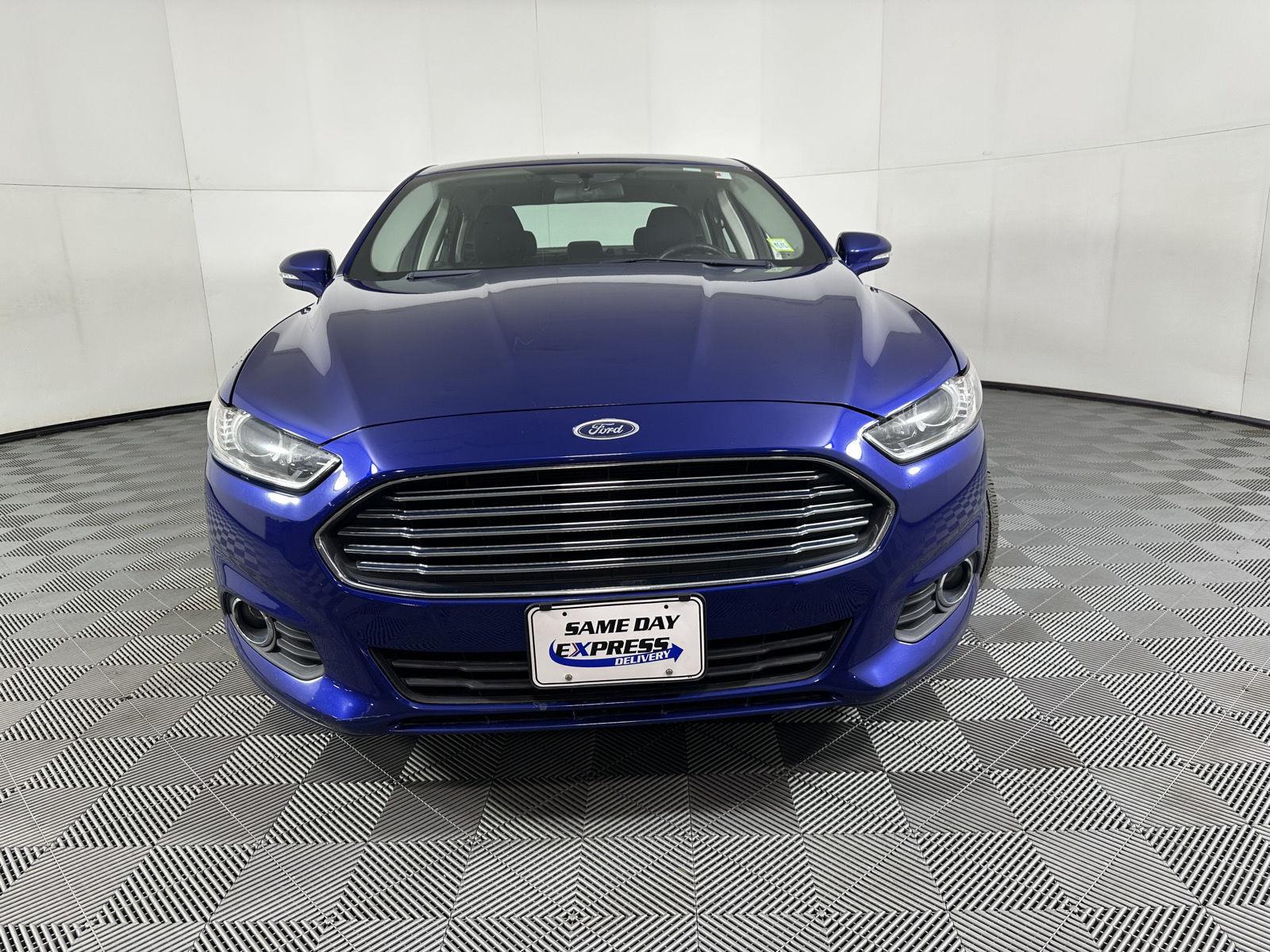 Used 2016 Deep Impact Blue Ford SE image 11