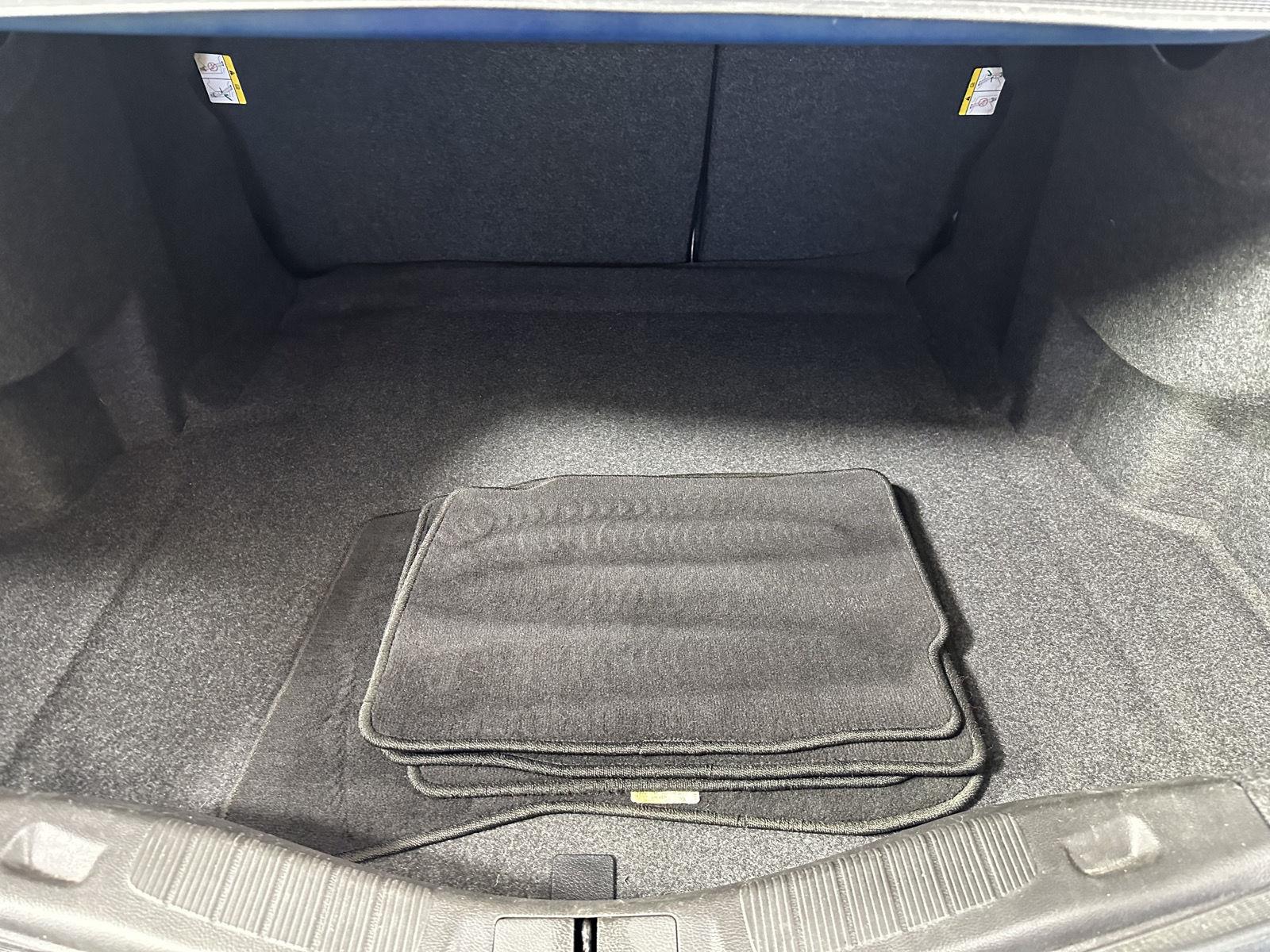 Used 2016 Deep Impact Blue Ford SE image 18