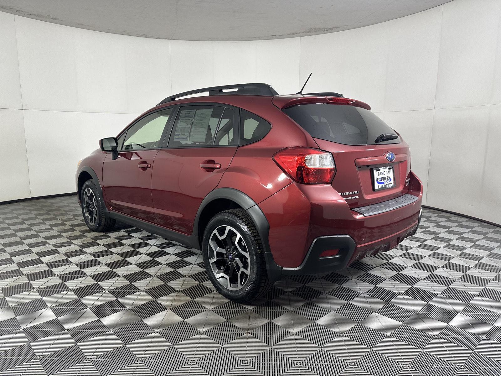 Used 2017 Venetian Red Pearl Subaru Premium image 18
