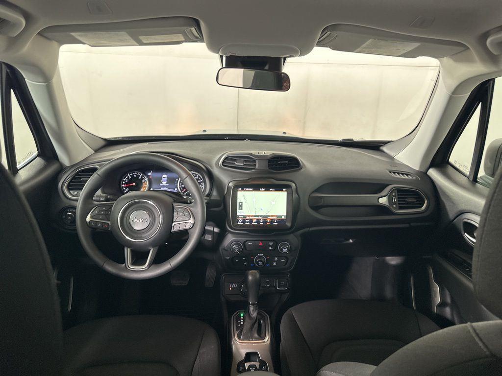 Used 2022 Sting-Gray Clearcoat Jeep Latitude image 2