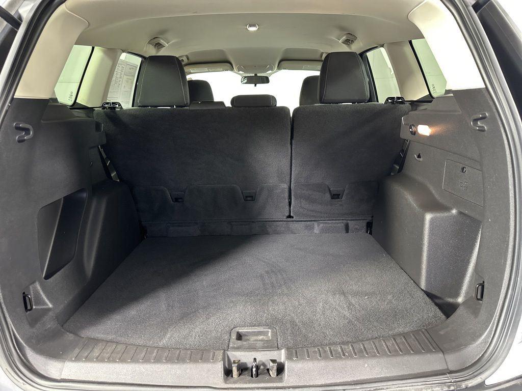Used 2019 Ingot Silver Ford SE image 15