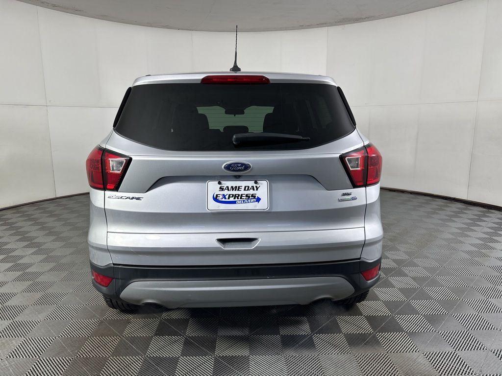 Used 2019 Ingot Silver Ford SE image 18