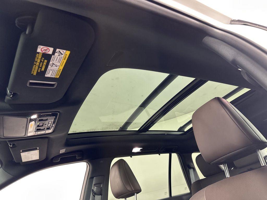 Used 2025 Pearl Lexus 350 Premium image 21