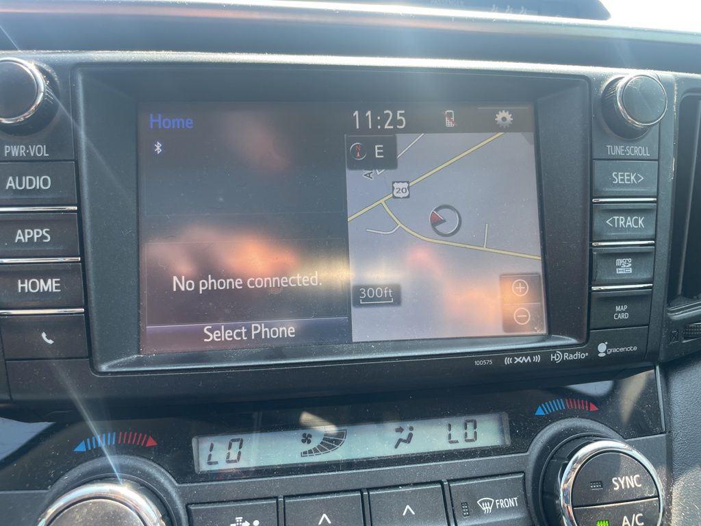 Used 2018 Aqua Toyota XLE image 4