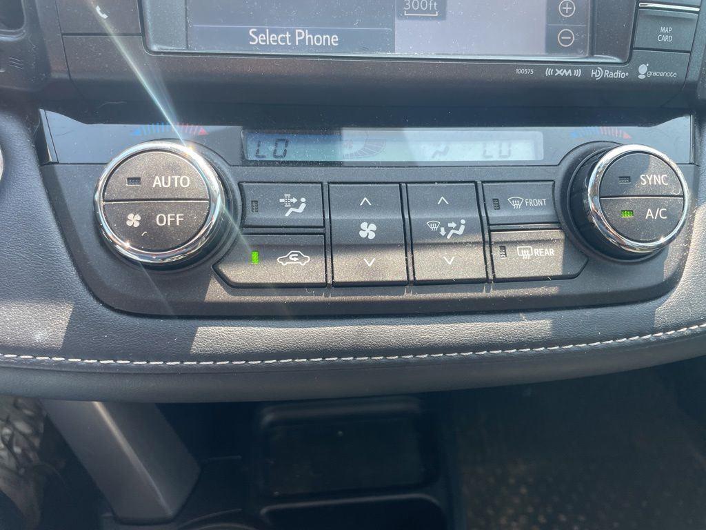 Used 2018 Aqua Toyota XLE image 5