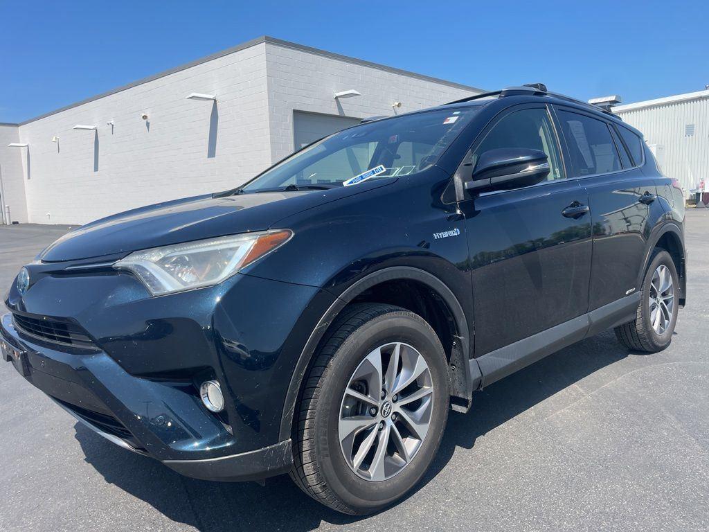 Used 2018 Aqua Toyota XLE image 8