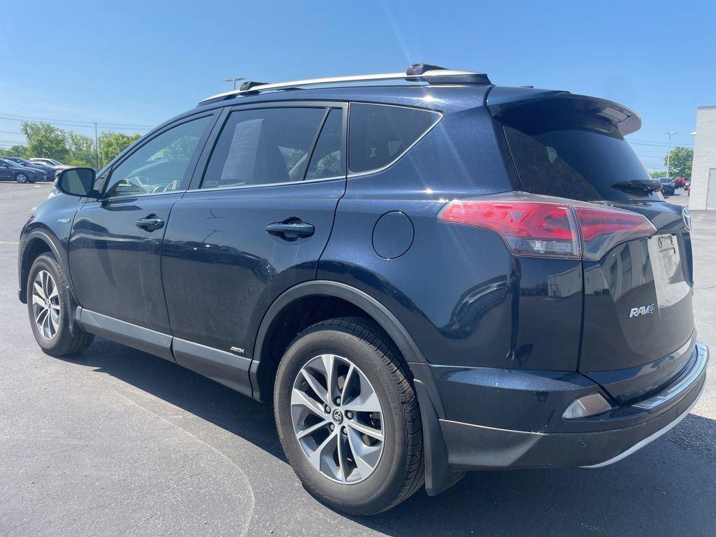 Used 2018 Aqua Toyota XLE image 13