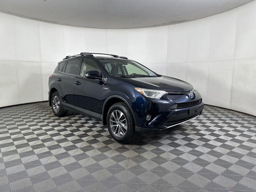 Used 2018 Aqua Toyota XLE image 9