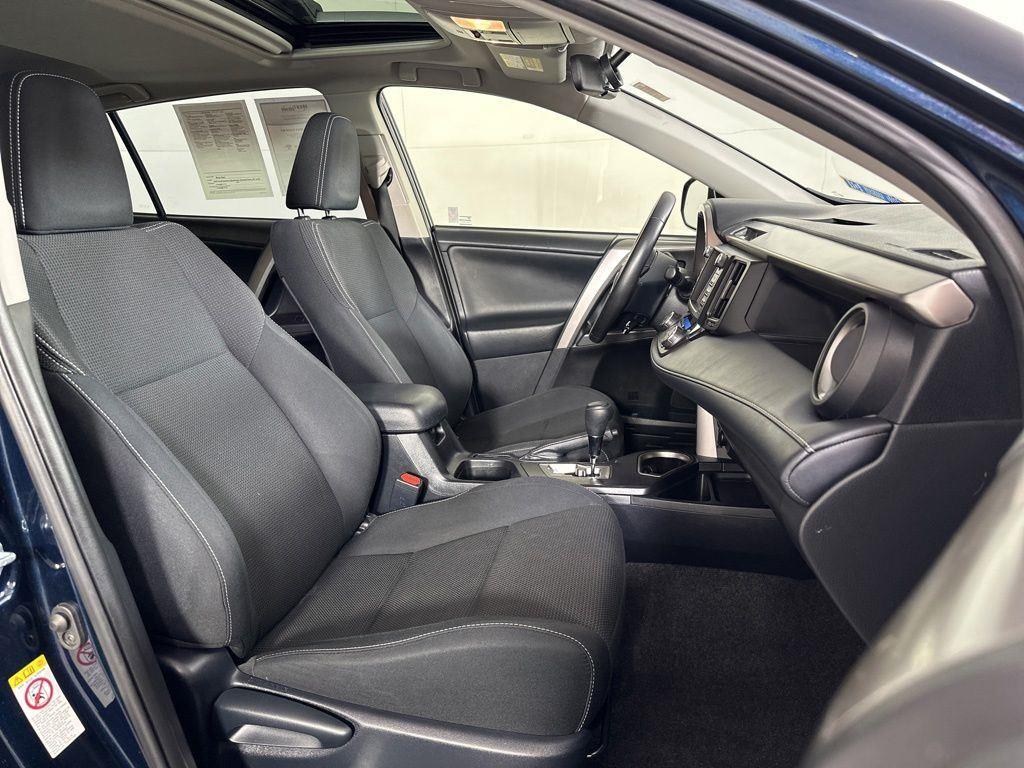 Used 2018 Aqua Toyota XLE image 10