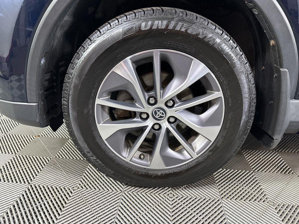 Used 2018 Aqua Toyota XLE image 22