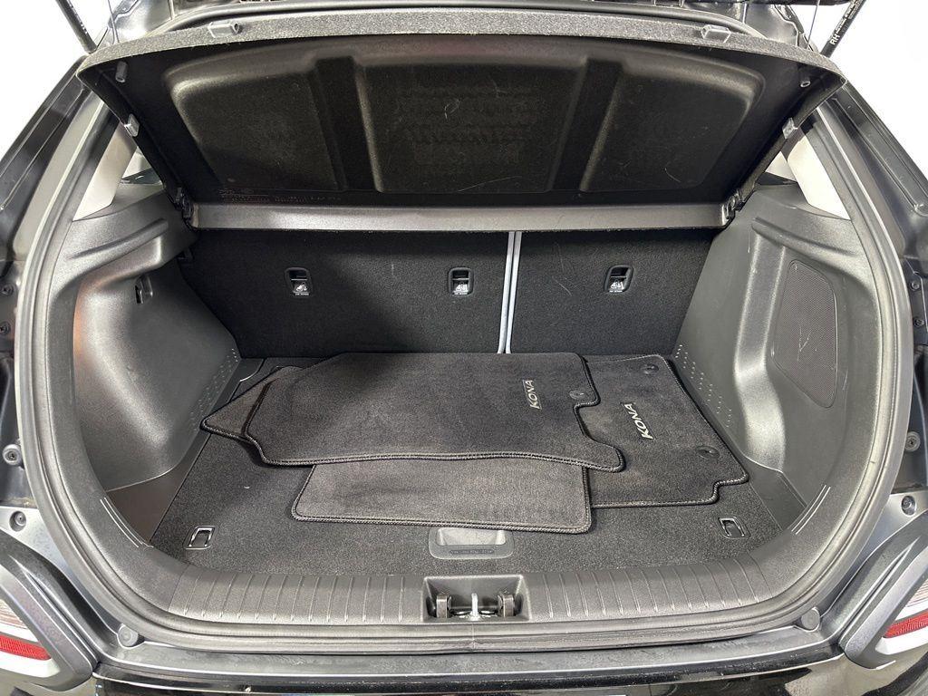 Used 2020 Ultra Black Hyundai Limited image 10