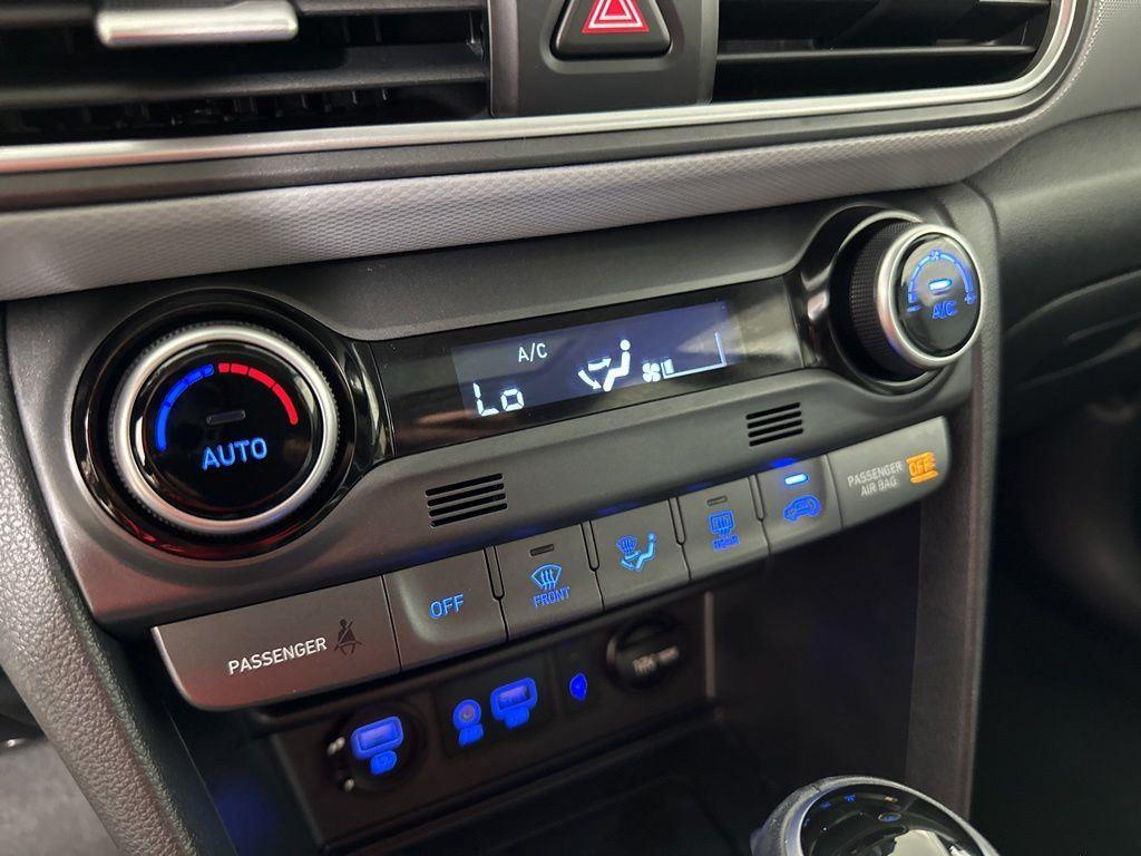 Used 2020 Ultra Black Hyundai Limited image 8
