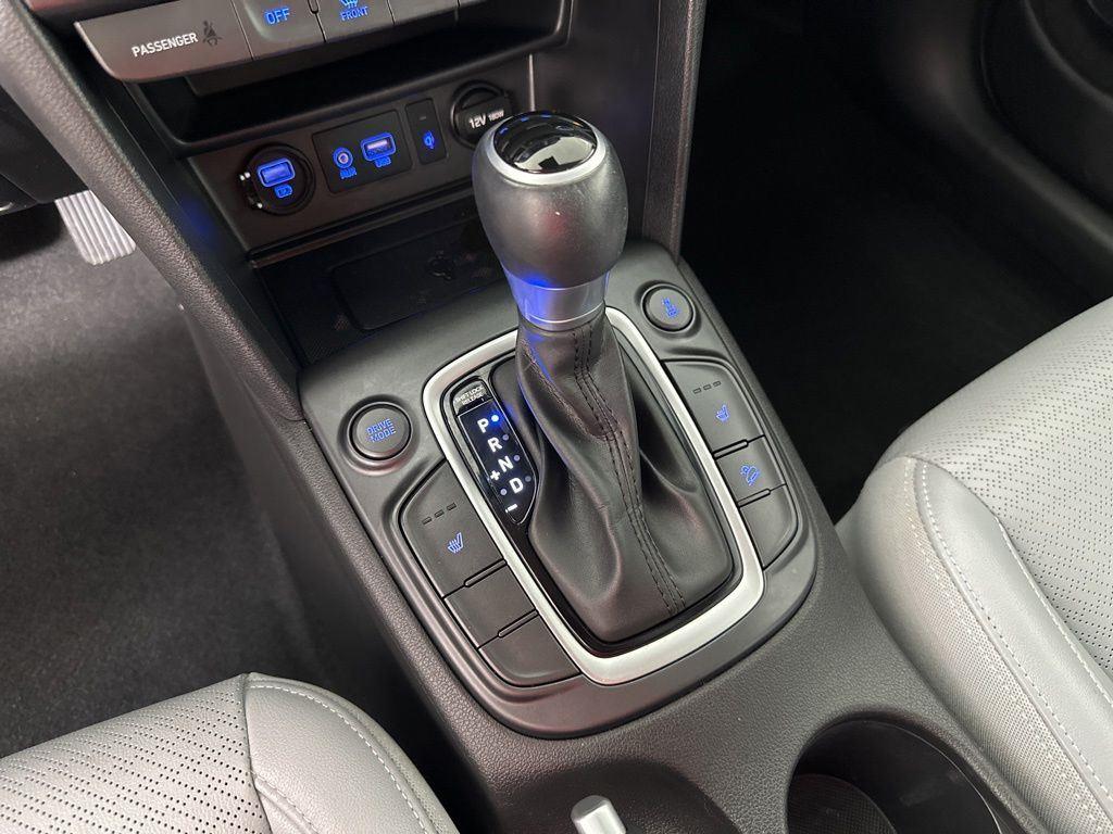 Used 2020 Ultra Black Hyundai Limited image 21