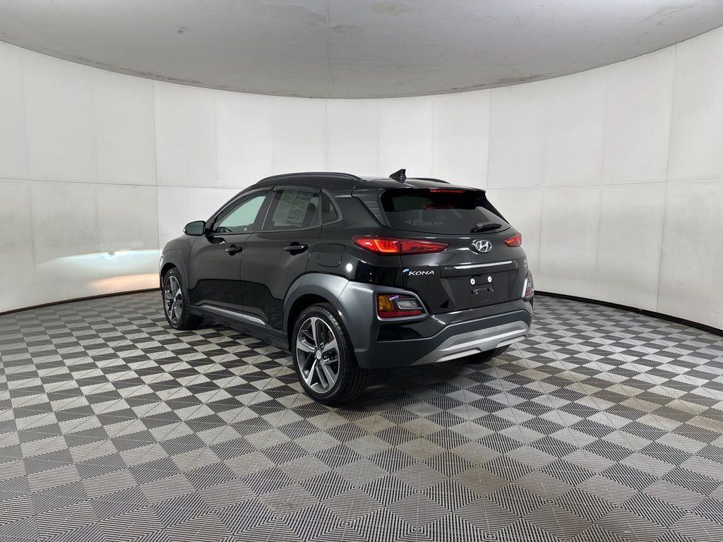 Used 2020 Ultra Black Hyundai Limited image 24