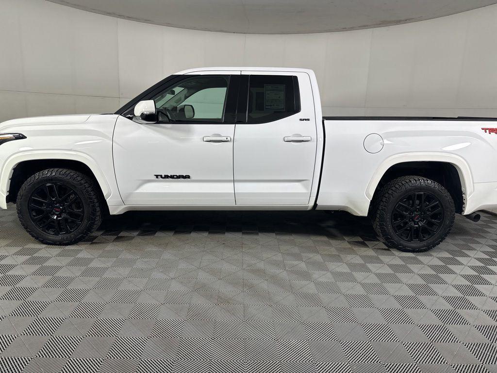 Used 2022 White Toyota SR5 image 6