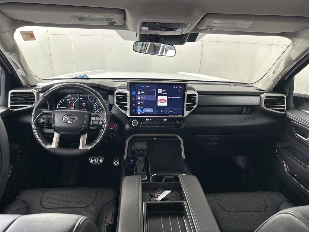 Used 2022 White Toyota SR5 image 29