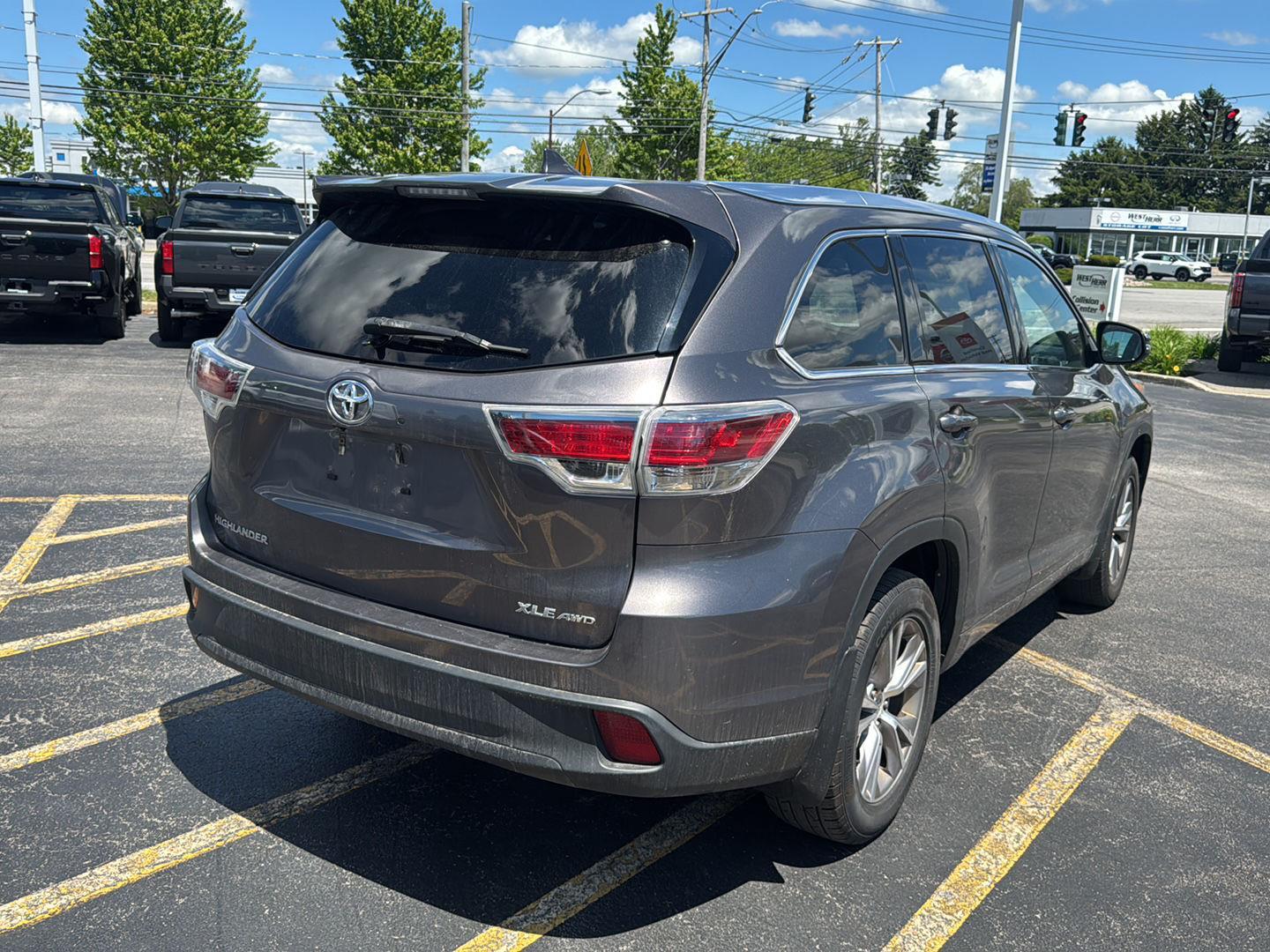 Used 2014 Predawn Gray Mica Toyota XLE image 6
