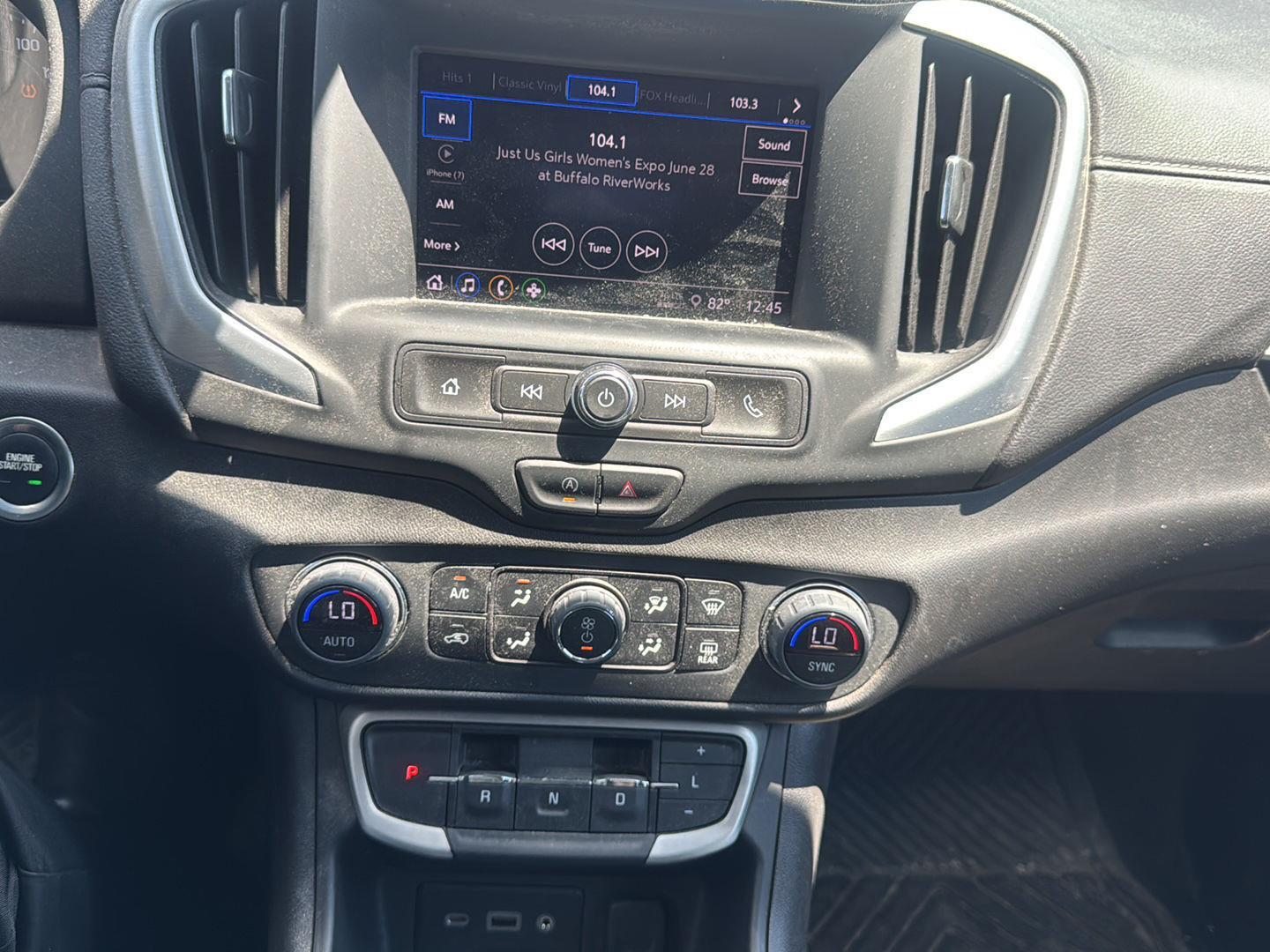 Used 2024 Downpour Metallic GMC SLE image 9