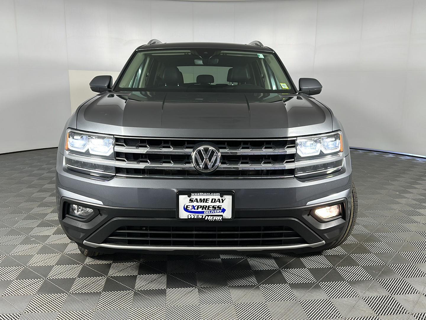 Used 2019 Platinum Gray Metallic Volkswagen 3.6L V6 SE image 2