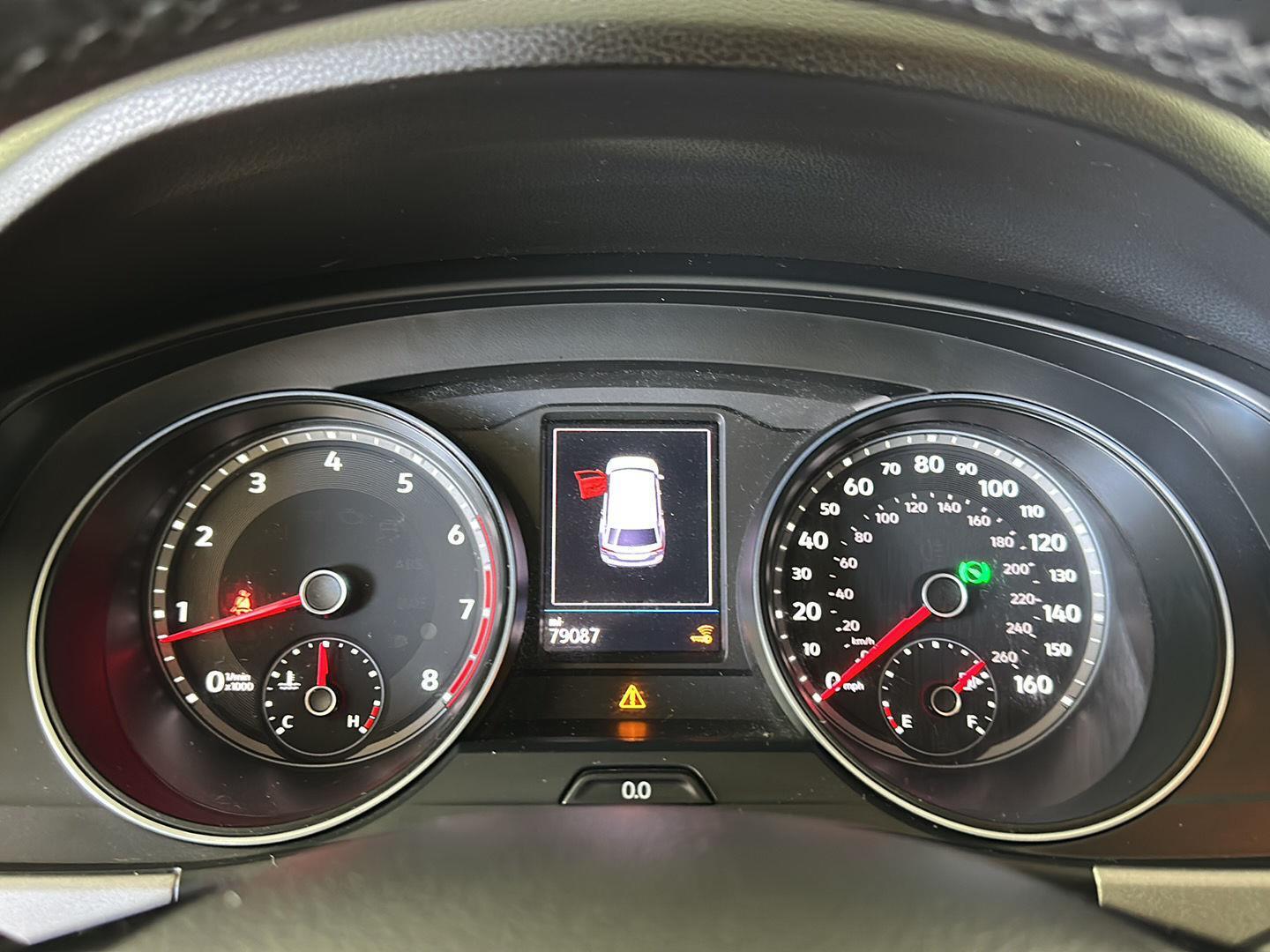 Used 2019 Platinum Gray Metallic Volkswagen 3.6L V6 SE image 14