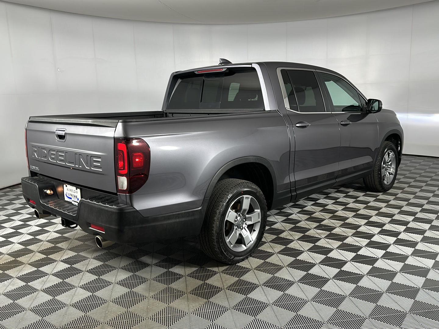 Used 2026 Gray Honda RTL image 7