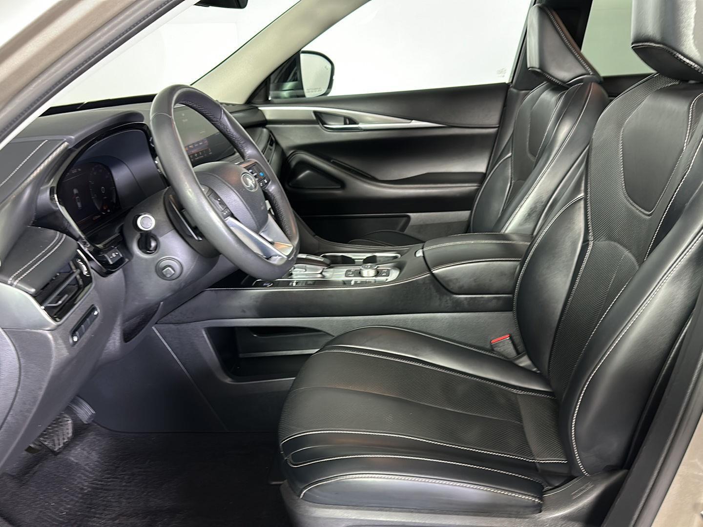 Used 2023 Warm Titanium INFINITI LUXE image 10