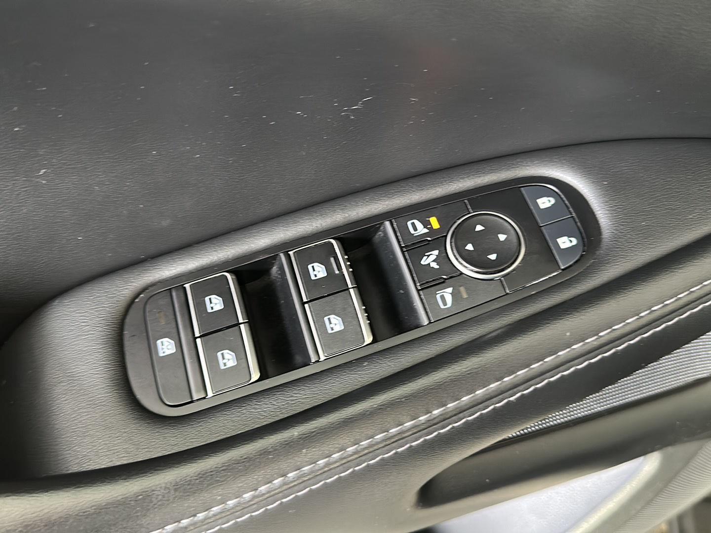 Used 2023 Warm Titanium INFINITI LUXE image 12