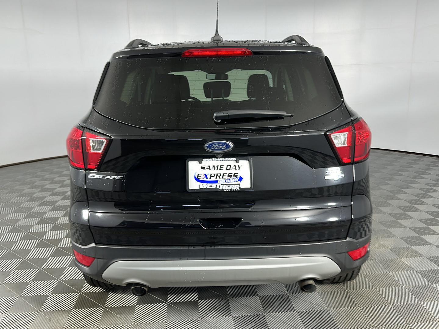 Used 2019 Black Metallic Ford SEL image 6