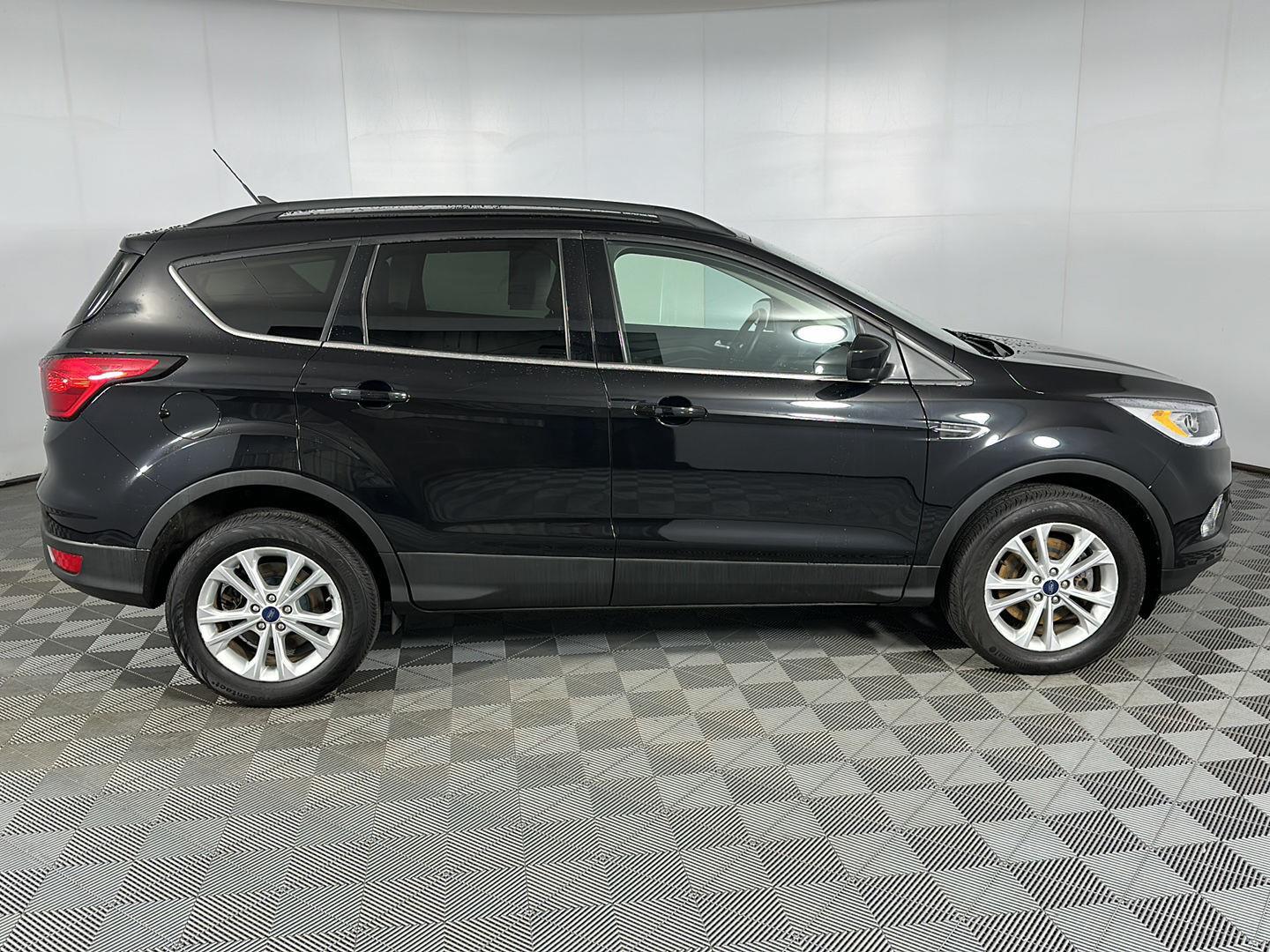 Used 2019 Black Metallic Ford SEL image 8