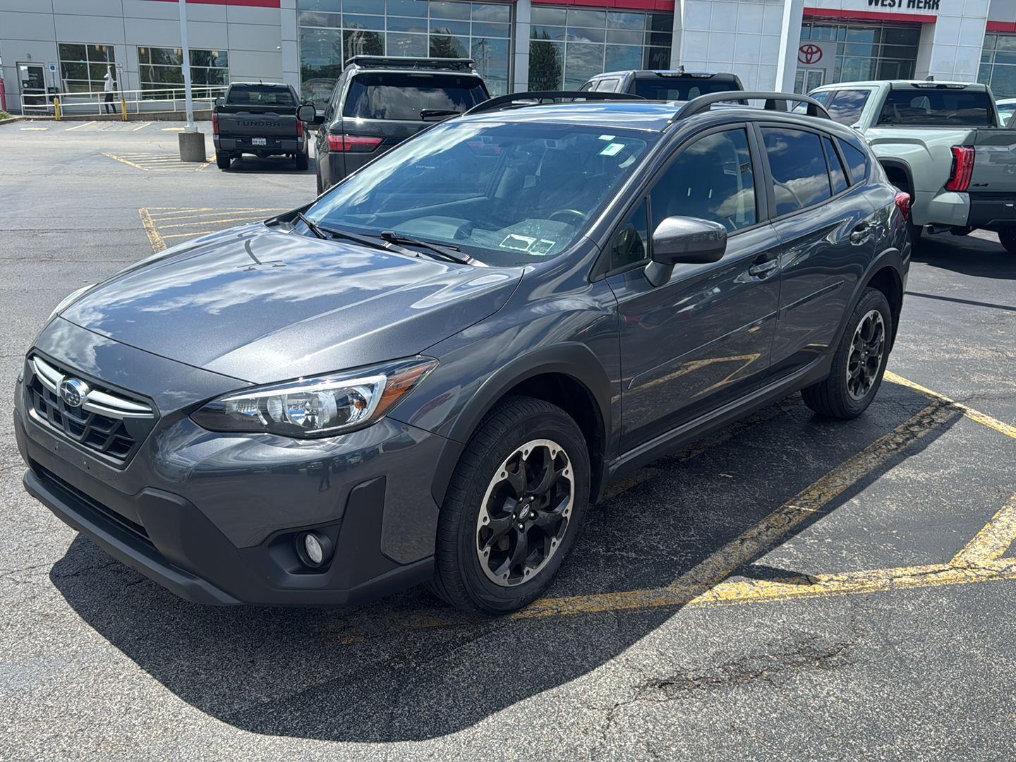 Used 2023 Gy Subaru  image 3