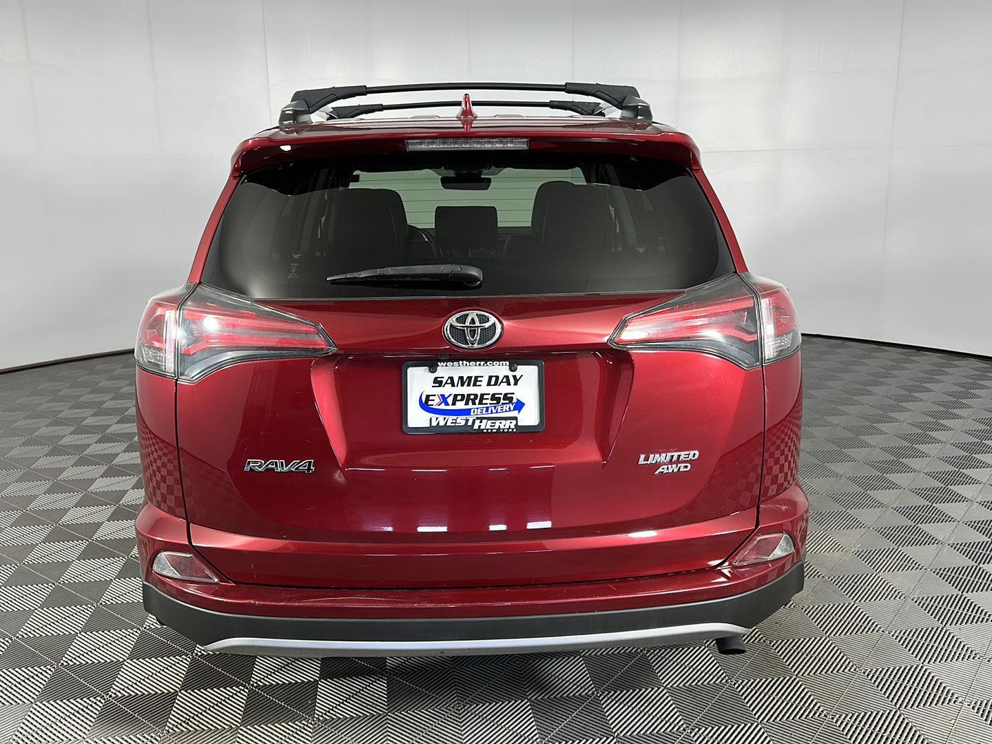 Used 2018 Pearl Toyota Limited image 6