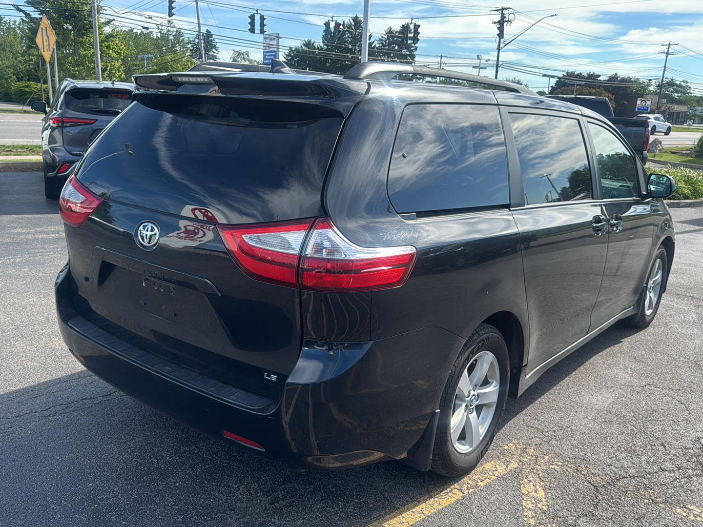 Used 2019 Midnight Black Metallic Toyota LE image 6