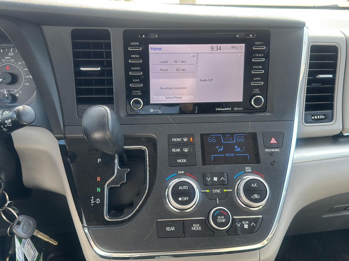 Used 2019 Midnight Black Metallic Toyota LE image 9