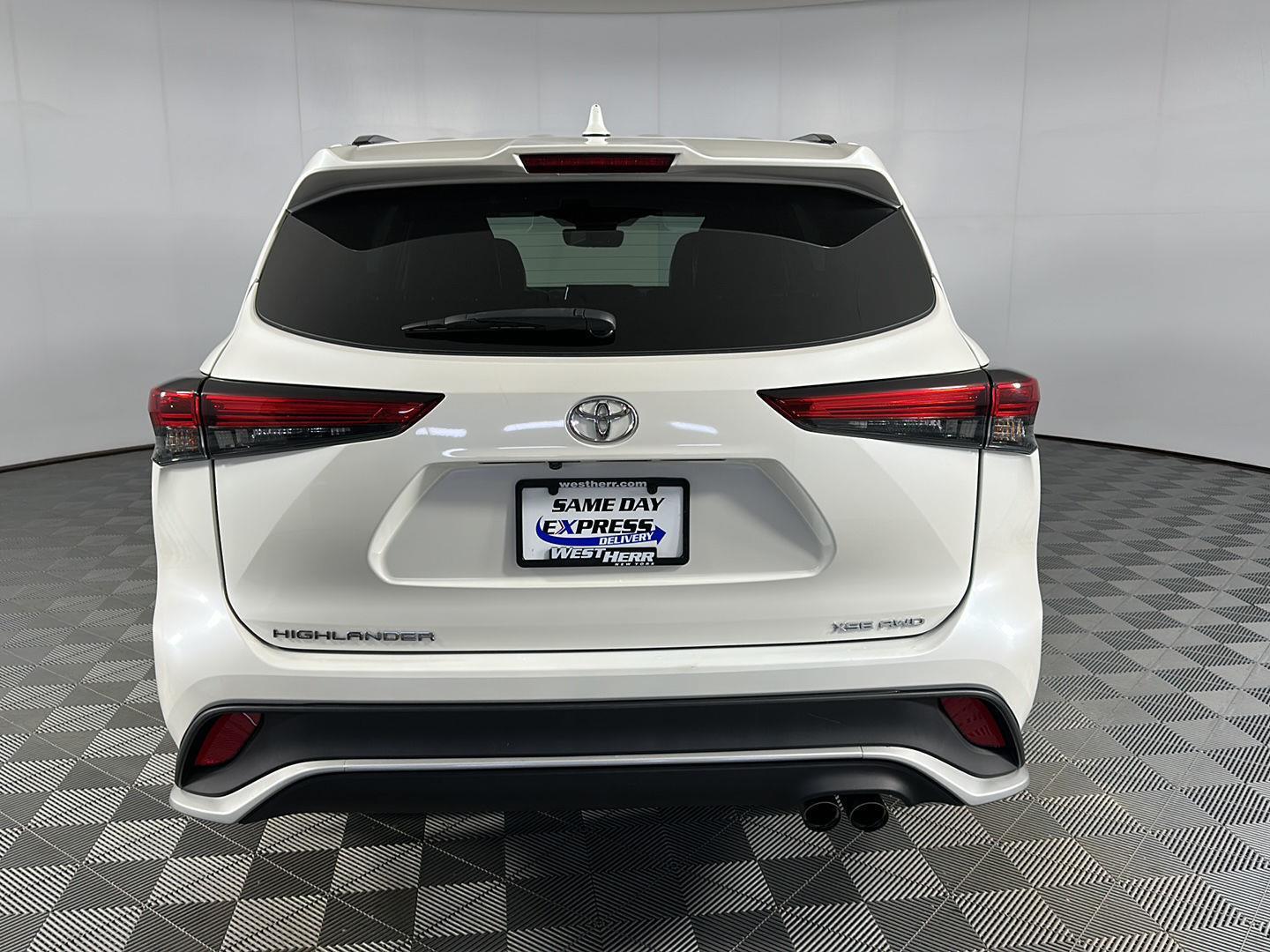 Used 2021 Blizzard Pearl Toyota XSE image 6