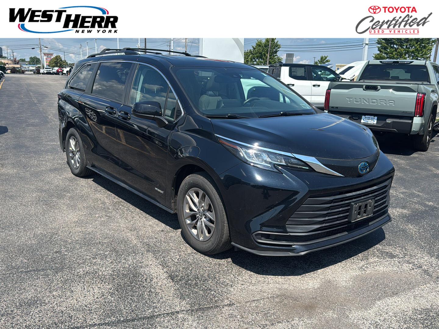 2021 Toyota Sienna LE