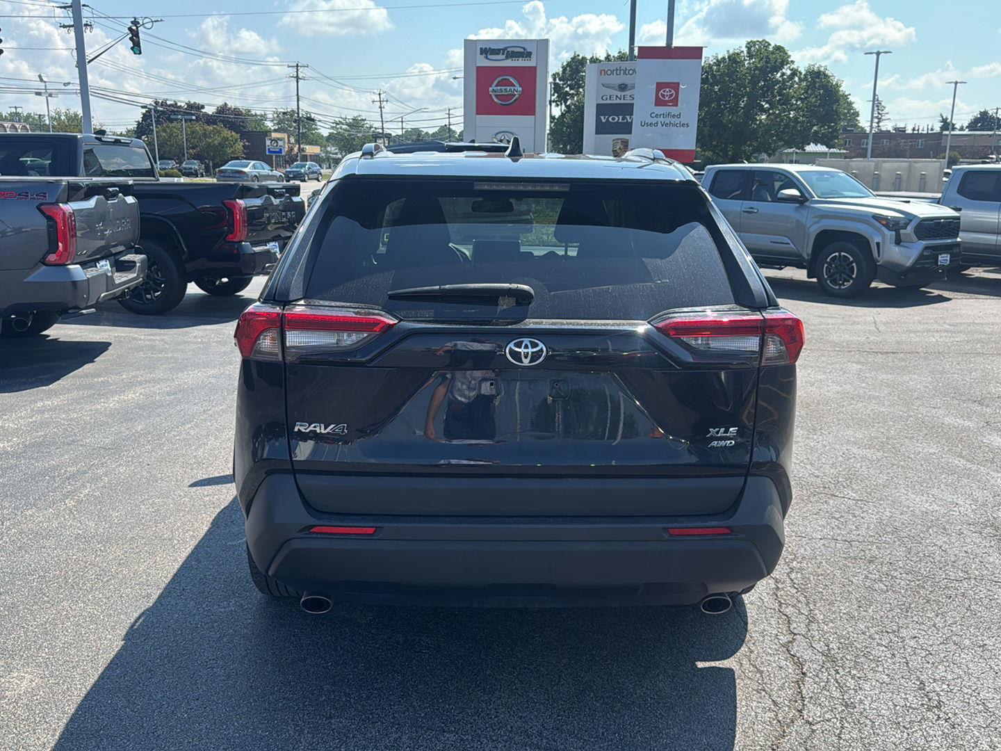 Used 2024 Midnight Black Metallic Toyota XLE image 5