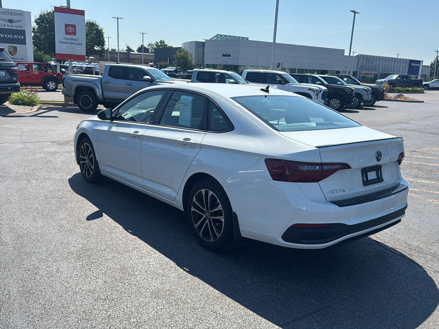 Used 2024 Pure White Volkswagen Sport image 4