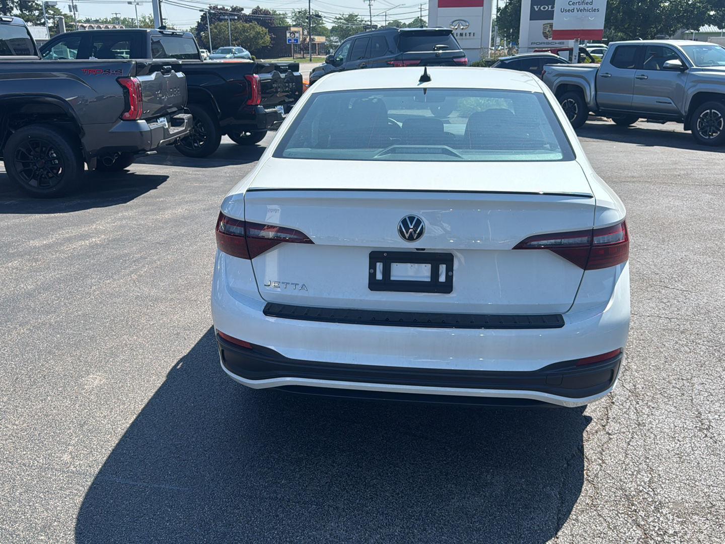Used 2024 Pure White Volkswagen Sport image 5