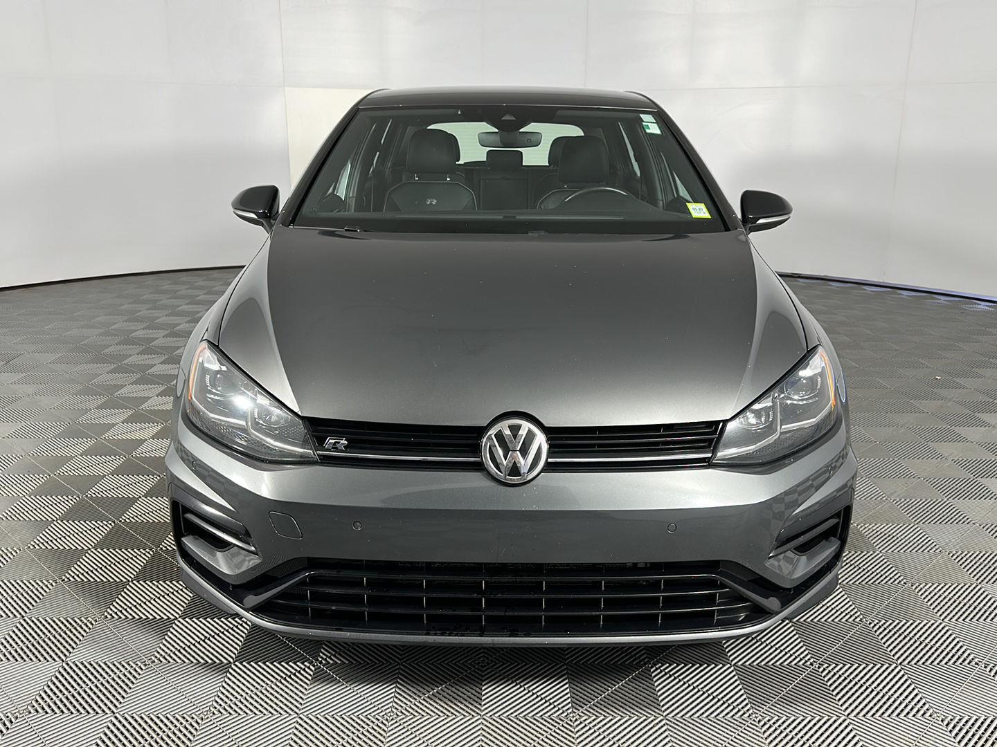 Used 2019 Indium Gray Metallic Volkswagen 4Motion image 2