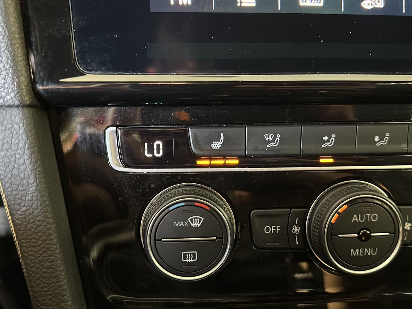 Used 2019 Indium Gray Metallic Volkswagen 4Motion image 18