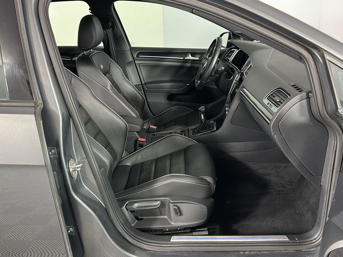 Used 2019 Indium Gray Metallic Volkswagen 4Motion image 25