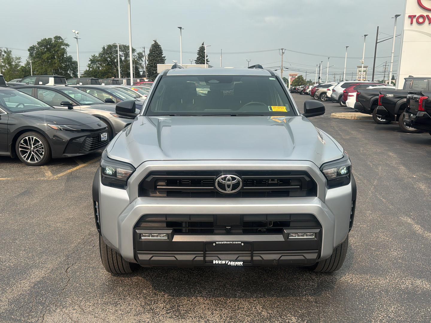 Used 2025 Cutting Edge Toyota SR5 image 2