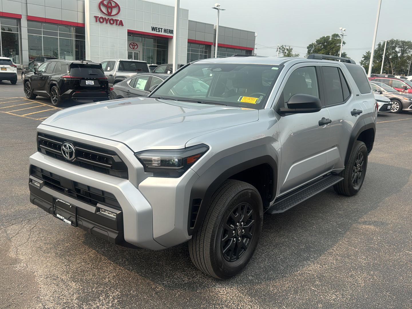 Used 2025 Cutting Edge Toyota SR5 image 3