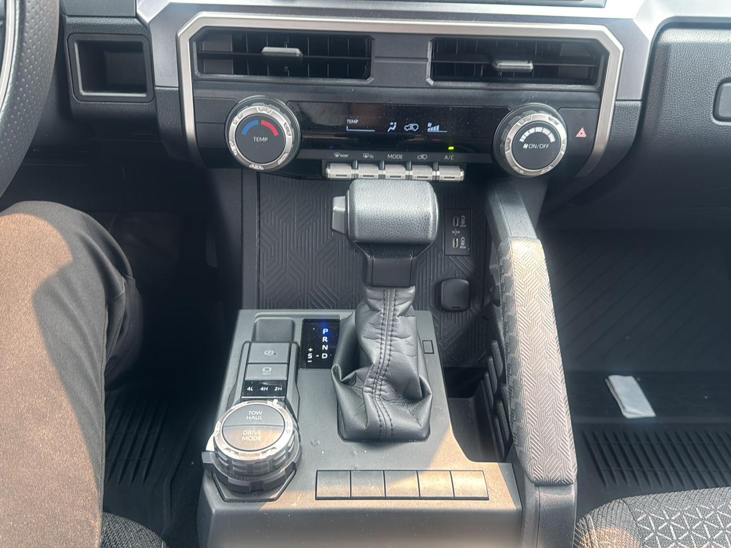 Used 2025 Cutting Edge Toyota SR5 image 10