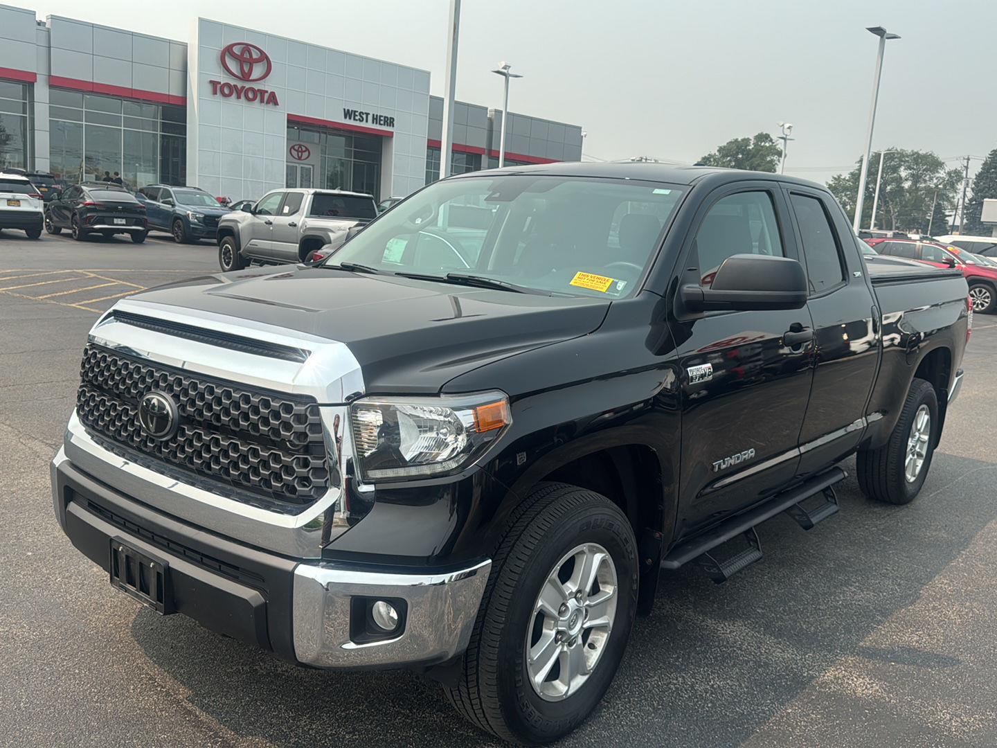 Certified Used 2020 Midnight Black Metallic Toyota SR5 image 3