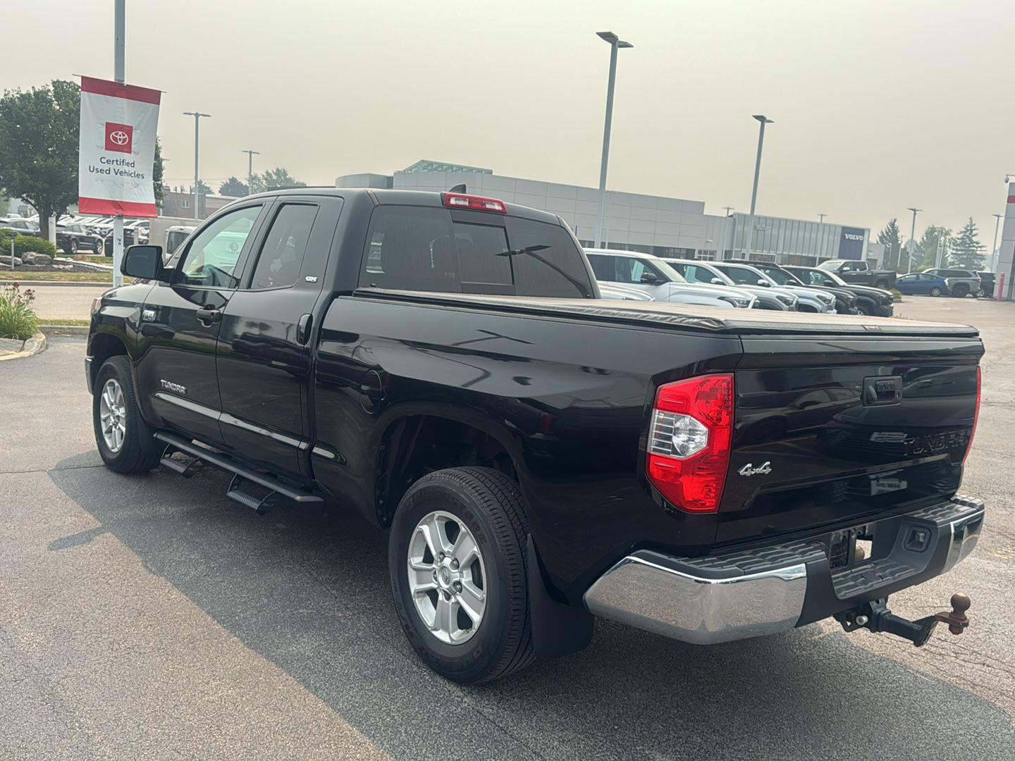 Certified Used 2020 Midnight Black Metallic Toyota SR5 image 4