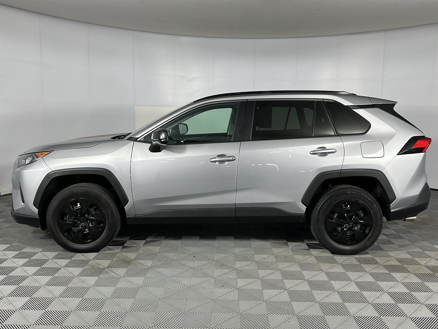 Certified Used 2021 Silver Sky Metallic Toyota LE image 5