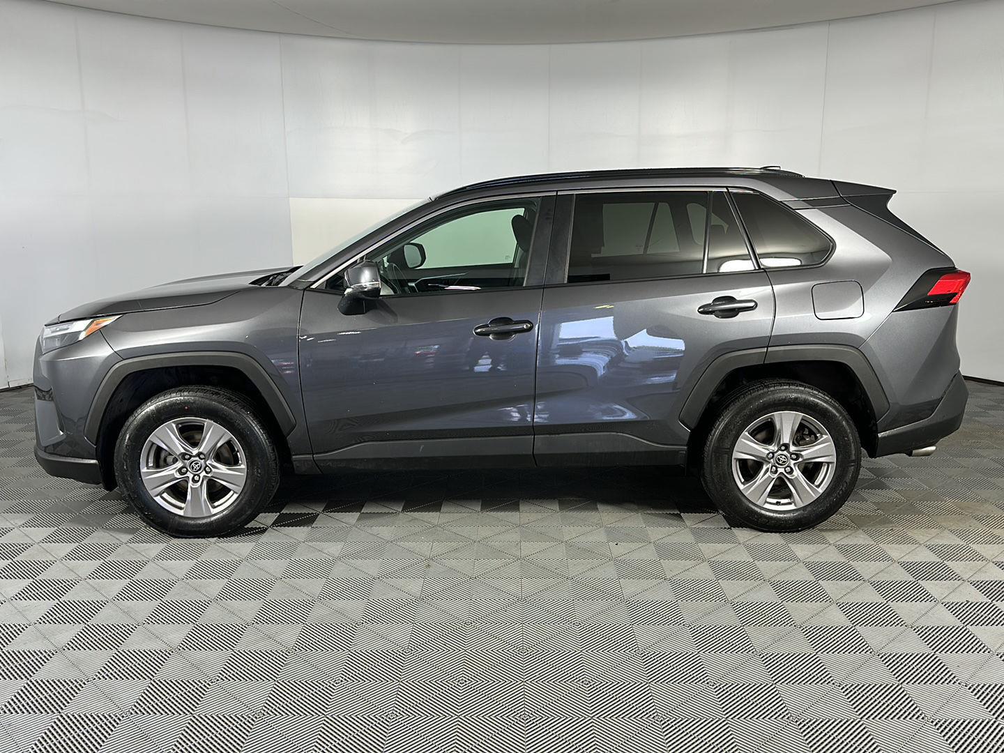Used 2022 Magnetic Gray Metallic Toyota XLE image 5